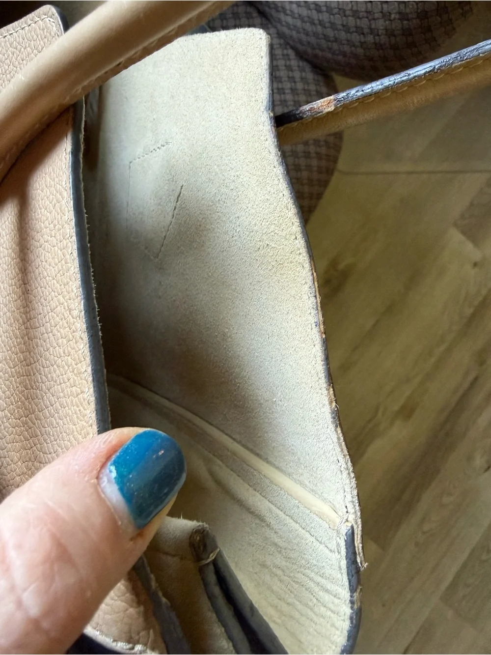 Louis Vuitton Two-Tone Monogram and Tan Leather Tote with Gold V Accent - Picture 6 of 8